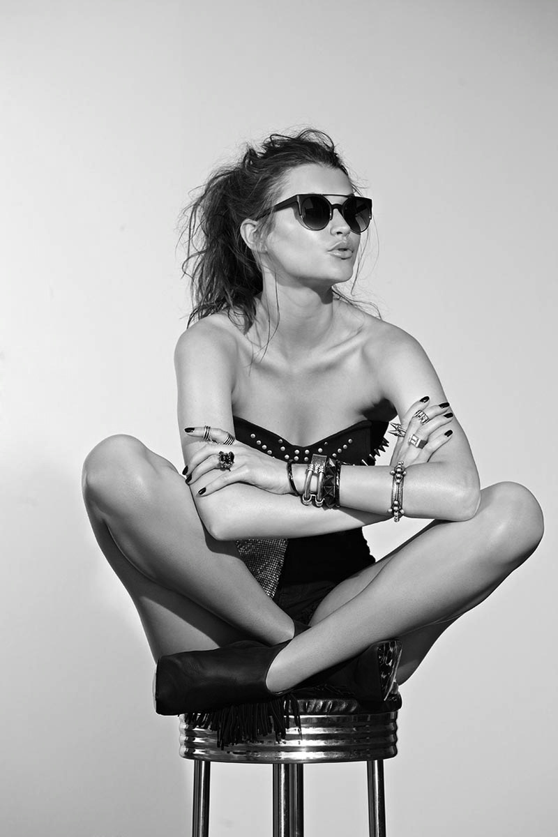 Sassy girls in Ozascu