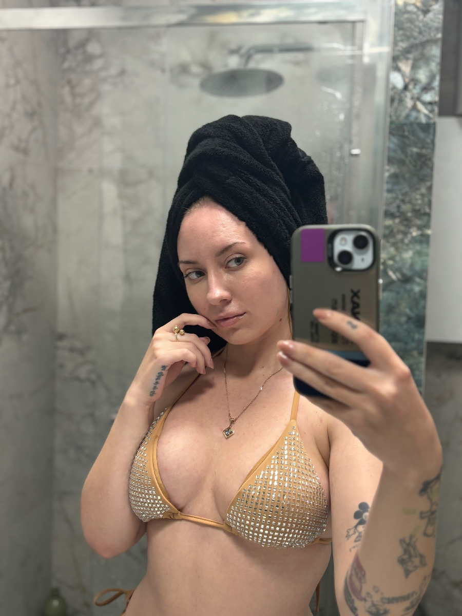 Nude girl KateV in Ozascu