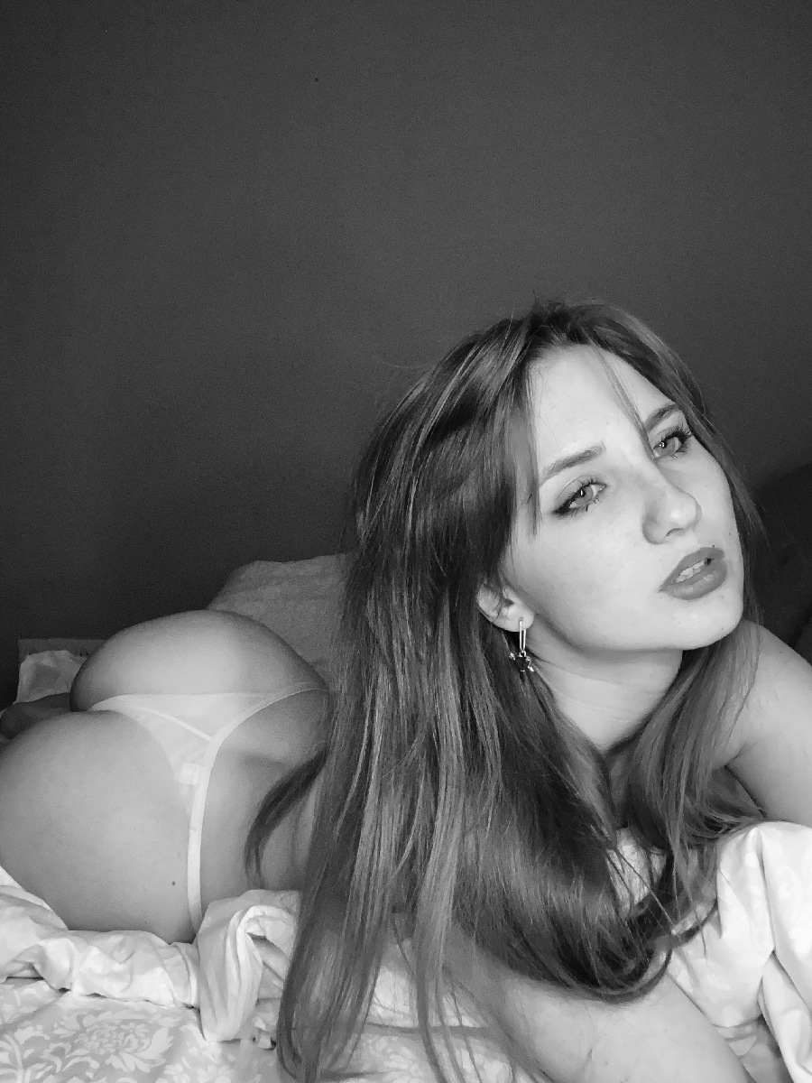 Take a pause and enjoy Nata nude — streaming from Ozascu