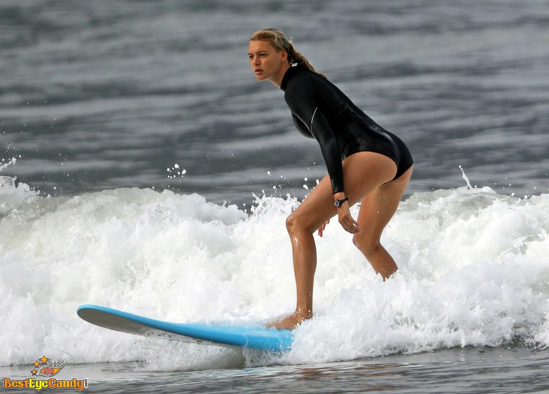 Kelly Rohrbach underwear in Ozascu