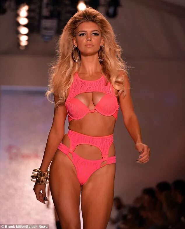 Kelly Rohrbach underwear in Ozascu